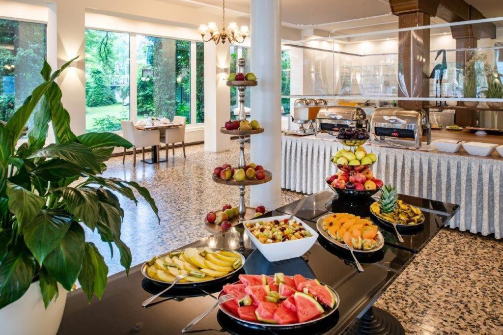 Promenaden-Strandhotel Marolt Sankt Kanzian am Klopeiner See Esterno foto